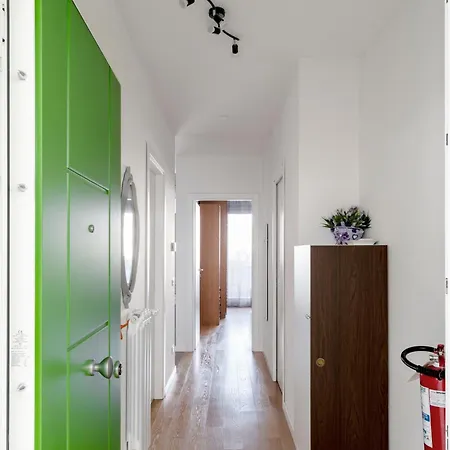 Park Apartment *